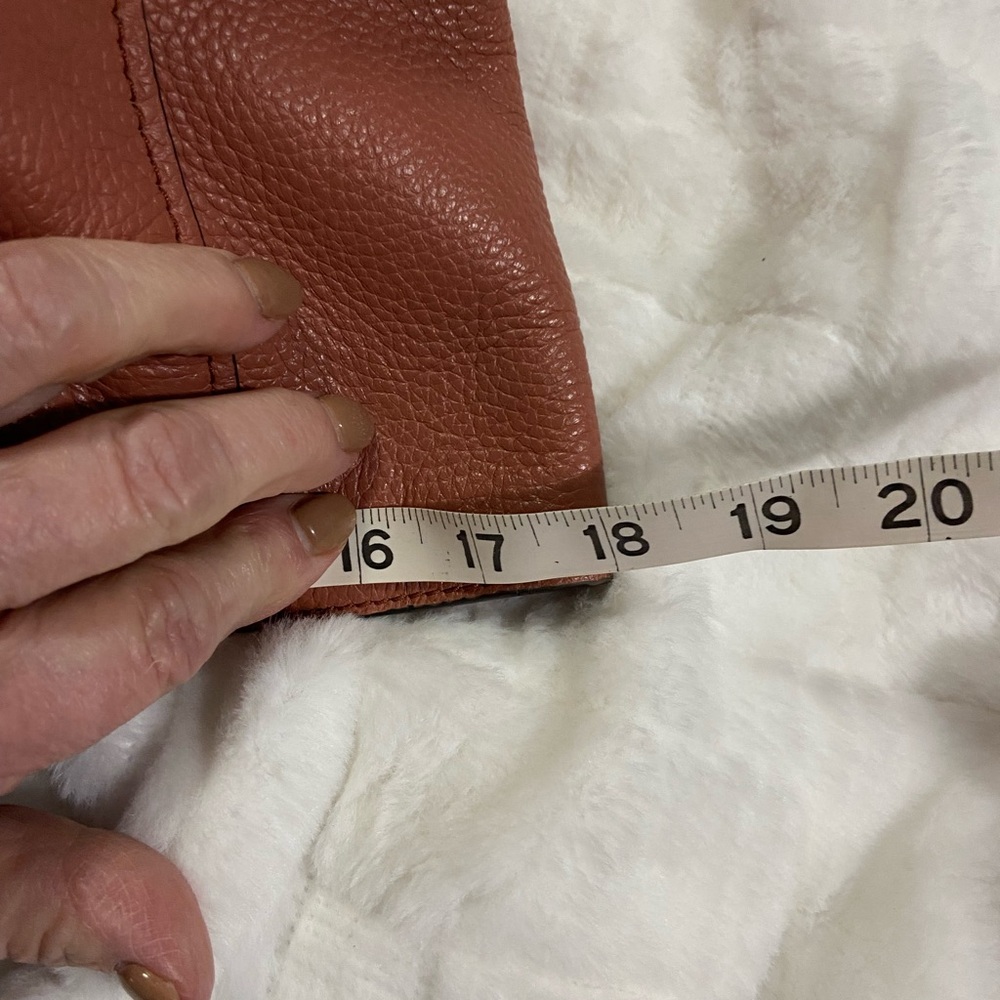 Michael Kors purse - Picture 10 of 13